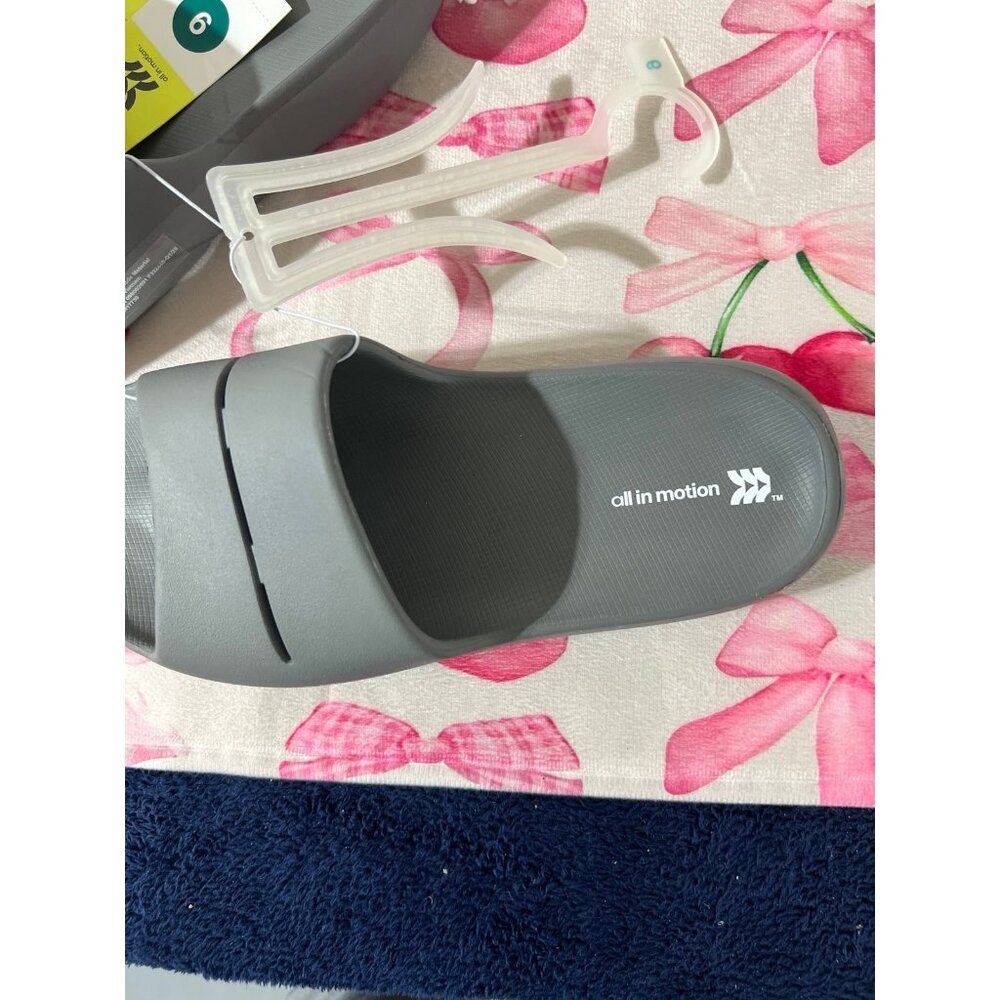 Archie Recovery Slide - All In Motion™ - Picture 2 of 3